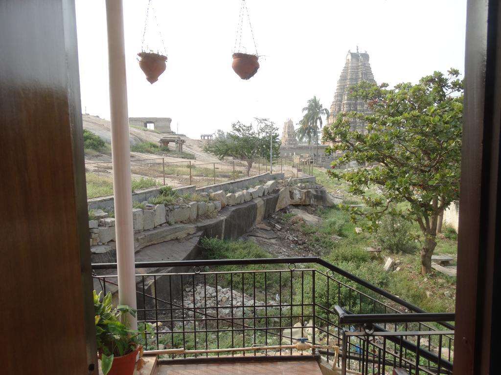 Padmaa Hampi Villa Habitación foto